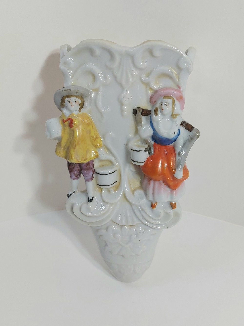 Vintage 40s Wall Pocket Vase Ceramic Figural Dutch Couple Made in Japan